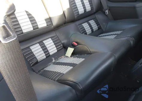 2010 Ford Shelby Gt500 из США, поврежденный, VIN 1ZVBP8JS7A5123282